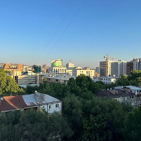 Yeznik Koghbatsi - Amiryan Crossroads 1 Bedroom Comfy Apartment With Balcony Ko100 Jerevan Buitenkant foto