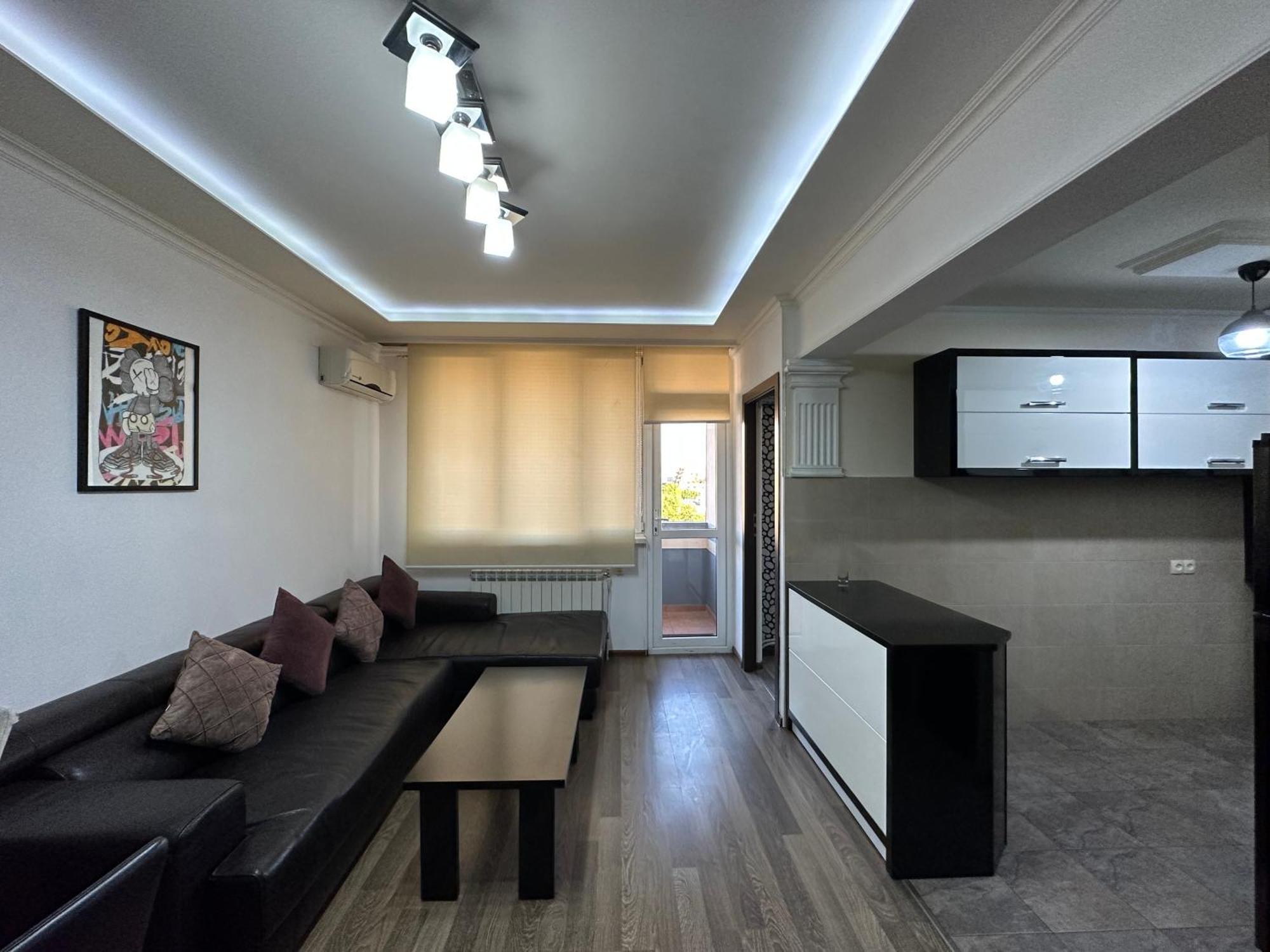 Yeznik Koghbatsi - Amiryan Crossroads 1 Bedroom Comfy Apartment With Balcony Ko100 Jerevan Buitenkant foto
