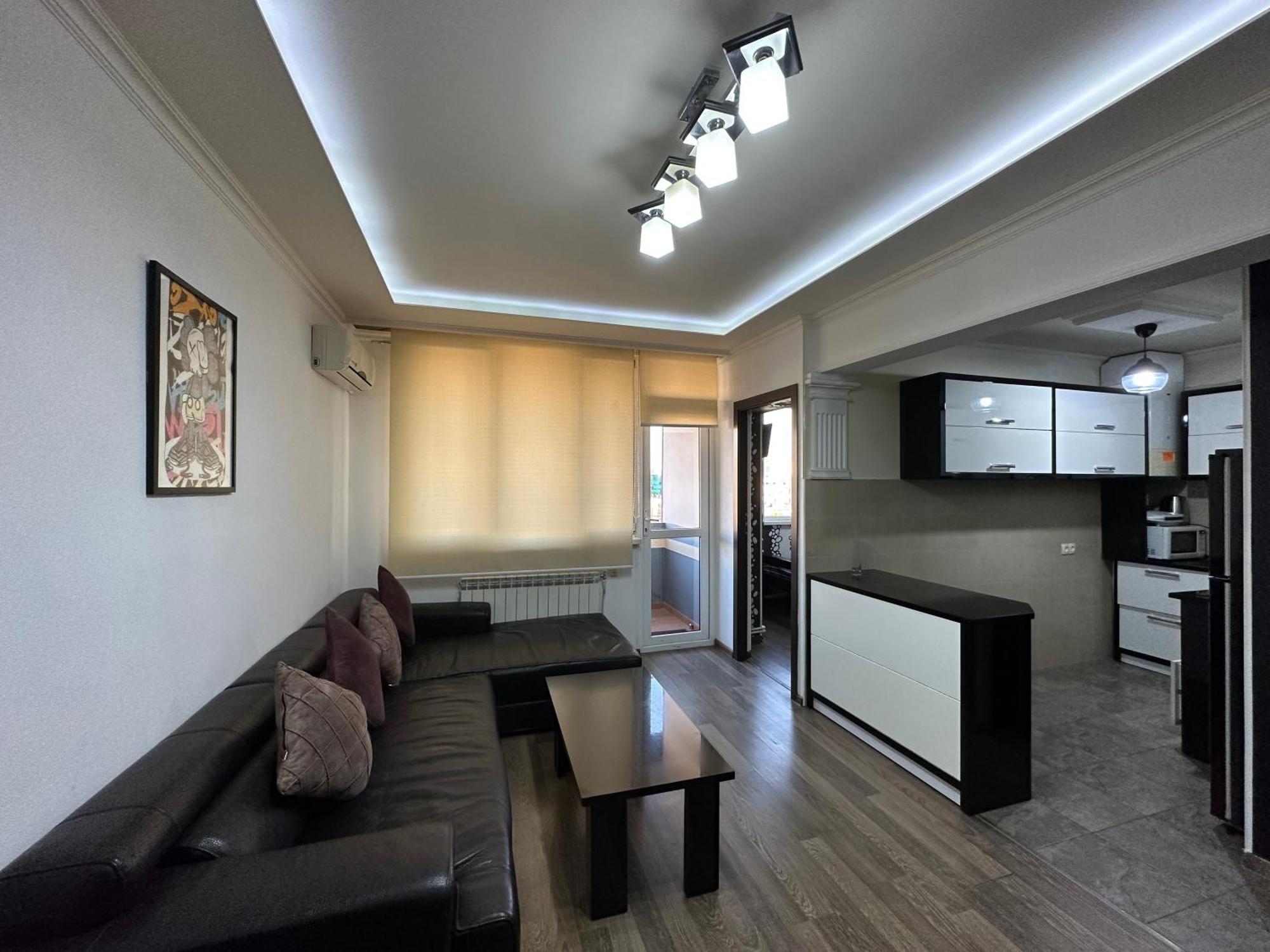 Yeznik Koghbatsi - Amiryan Crossroads 1 Bedroom Comfy Apartment With Balcony Ko100 Jerevan Buitenkant foto